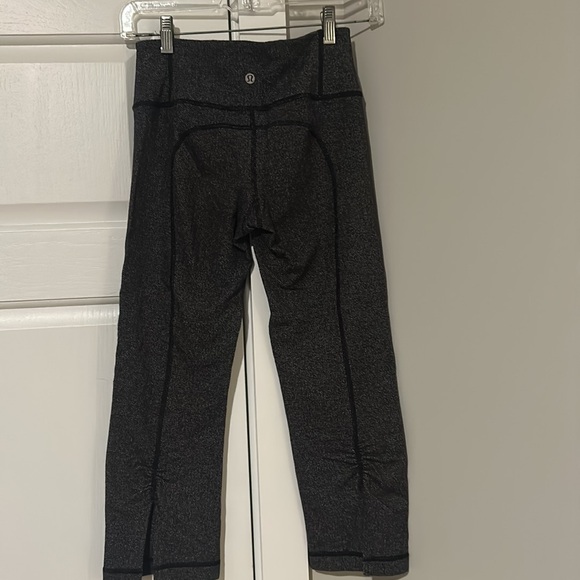 Lulu capris - Picture 2 of 3